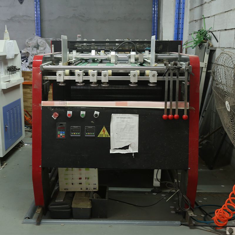 全自(zi)動卡紙V槽機