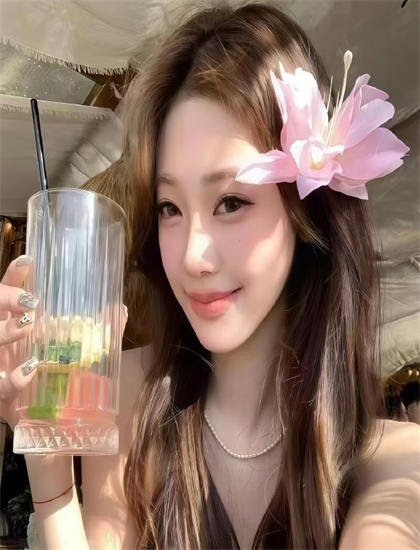 电视剧经典《上班摸鱼，被总裁老公抓个正着》的市场表现与观众反响 ——电视剧爱好者的必读指南