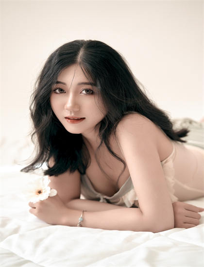 《新铁路少年》表演艺术：群像表演的整体效果与个体特色 感受表演的情感力量